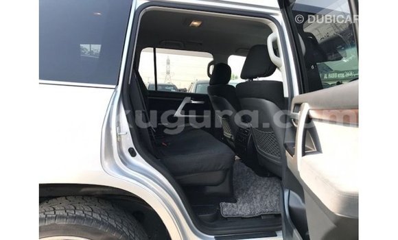 Nunua Imported Toyota Land Cruiser Nyingine Gari ndani ya Import - Dubai nchini Bujumbura Nunua Imported Toyota Land Cruiser Nyingine Gari ndani ya Import - Dubai nchini Bujumbura