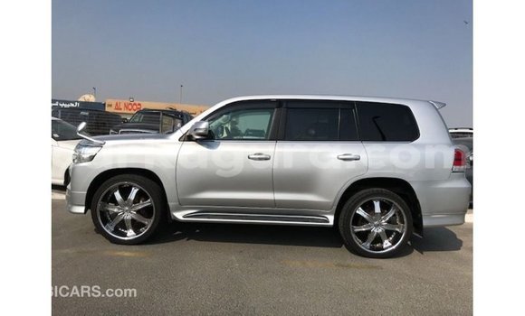 Nunua Imported Toyota Land Cruiser Nyingine Gari ndani ya Import - Dubai nchini Bujumbura Nunua Imported Toyota Land Cruiser Nyingine Gari ndani ya Import - Dubai nchini Bujumbura