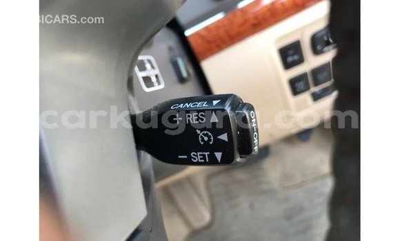 Acheter Import Voiture Toyota Land Cruiser Blanc à Import - Dubai, Bujumbura Acheter Import Voiture Toyota Land Cruiser Blanc à Import - Dubai, Bujumbura