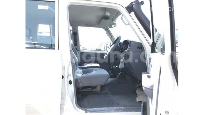 Big with watermark toyota land cruiser bujumbura import dubai 4251