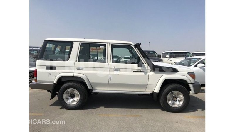 Big with watermark toyota land cruiser bujumbura import dubai 4251