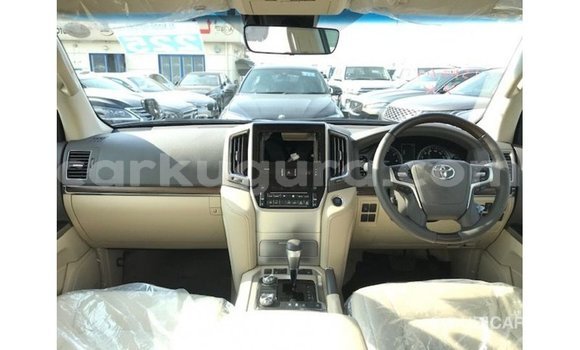 Acheter Import Voiture Toyota Land Cruiser Noir à Import - Dubai, Bujumbura Acheter Import Voiture Toyota Land Cruiser Noir à Import - Dubai, Bujumbura