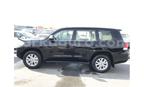 Acheter Import Voiture Toyota Land Cruiser Noir à Import - Dubai, Bujumbura Acheter Import Voiture Toyota Land Cruiser Noir à Import - Dubai, Bujumbura