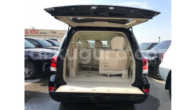 Big with watermark toyota land cruiser bujumbura import dubai 4252