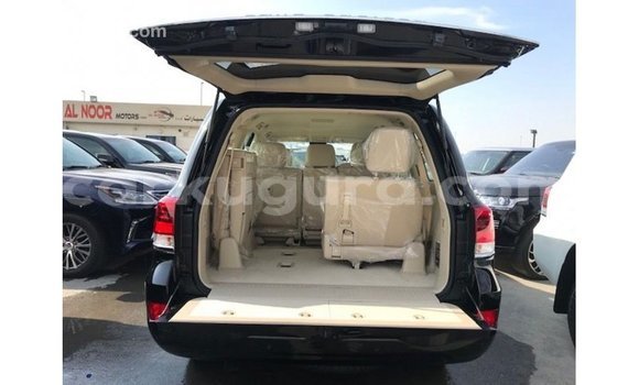 Acheter Import Voiture Toyota Land Cruiser Noir à Import - Dubai, Bujumbura Acheter Import Voiture Toyota Land Cruiser Noir à Import - Dubai, Bujumbura