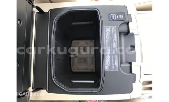 Acheter Import Voiture Toyota Land Cruiser Blanc à Import - Dubai, Bujumbura Acheter Import Voiture Toyota Land Cruiser Blanc à Import - Dubai, Bujumbura