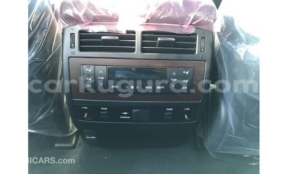 Nunua Imported Toyota Land Cruiser Nyeupe Gari ndani ya Import - Dubai nchini Bujumbura Nunua Imported Toyota Land Cruiser Nyeupe Gari ndani ya Import - Dubai nchini Bujumbura