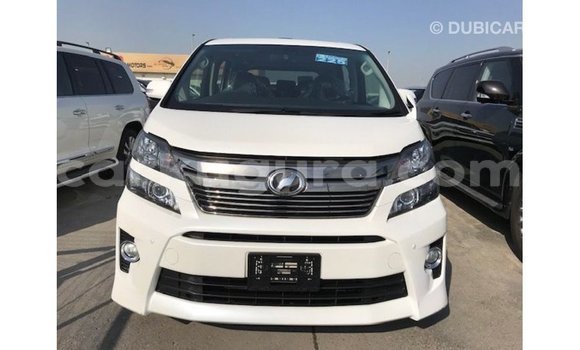 Acheter Import Voiture Toyota Vellfire Blanc à Import - Dubai, Bujumbura Acheter Import Voiture Toyota Vellfire Blanc à Import - Dubai, Bujumbura