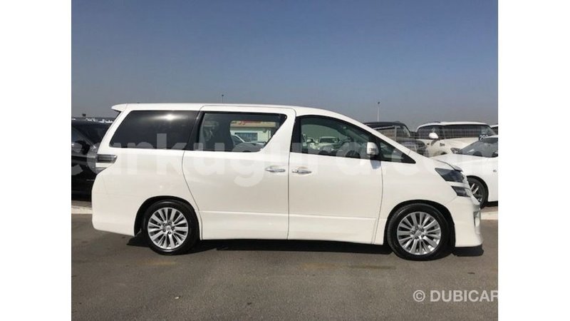 Big with watermark toyota vellfire bujumbura import dubai 4257