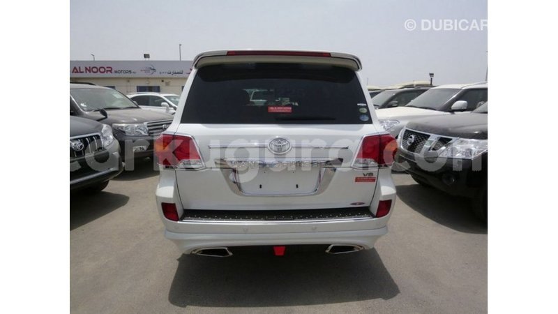 Big with watermark toyota land cruiser bujumbura import dubai 4262