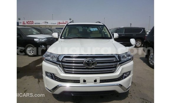 Acheter Import Voiture Toyota Land Cruiser Blanc à Import - Dubai, Bujumbura Acheter Import Voiture Toyota Land Cruiser Blanc à Import - Dubai, Bujumbura