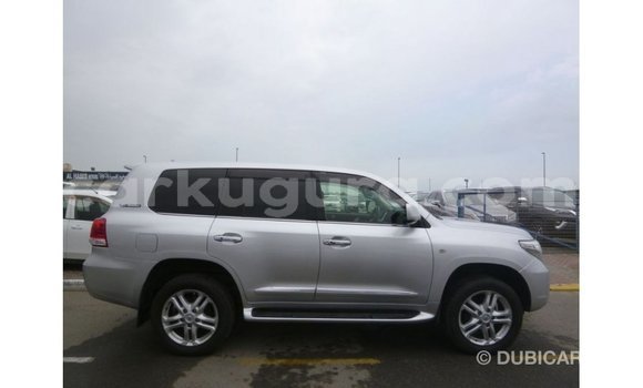 Nunua Imported Toyota Land Cruiser Nyingine Gari ndani ya Import - Dubai nchini Bujumbura Nunua Imported Toyota Land Cruiser Nyingine Gari ndani ya Import - Dubai nchini Bujumbura