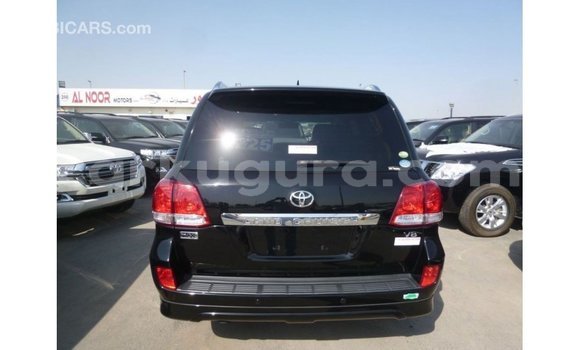 Acheter Import Voiture Toyota Land Cruiser Noir à Import - Dubai, Bujumbura Acheter Import Voiture Toyota Land Cruiser Noir à Import - Dubai, Bujumbura