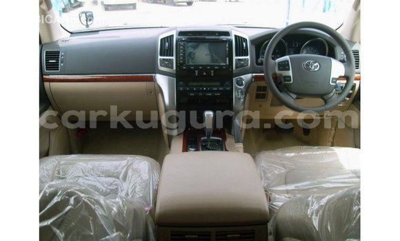 Acheter Import Voiture Toyota Land Cruiser Noir à Import - Dubai, Bujumbura Acheter Import Voiture Toyota Land Cruiser Noir à Import - Dubai, Bujumbura