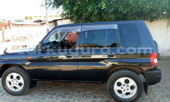 Nunua Ilio tumika Mitsubishi Pajero Nyeusi Gari ndani ya Bujumbura nchini Bujumbura Nunua Ilio tumika Mitsubishi Pajero Nyeusi Gari ndani ya Bujumbura nchini Bujumbura