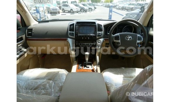 Acheter Import Voiture Toyota Land Cruiser Blanc à Import - Dubai, Bujumbura Acheter Import Voiture Toyota Land Cruiser Blanc à Import - Dubai, Bujumbura