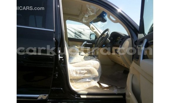 Acheter Import Voiture Toyota Land Cruiser Noir à Import - Dubai, Bujumbura Acheter Import Voiture Toyota Land Cruiser Noir à Import - Dubai, Bujumbura
