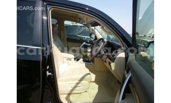Nunua Imported Toyota Land Cruiser Nyeusi Gari ndani ya Import - Dubai nchini Bujumbura Nunua Imported Toyota Land Cruiser Nyeusi Gari ndani ya Import - Dubai nchini Bujumbura