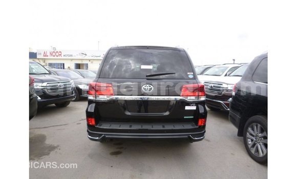 Acheter Import Voiture Toyota Land Cruiser Noir à Import - Dubai, Bujumbura Acheter Import Voiture Toyota Land Cruiser Noir à Import - Dubai, Bujumbura