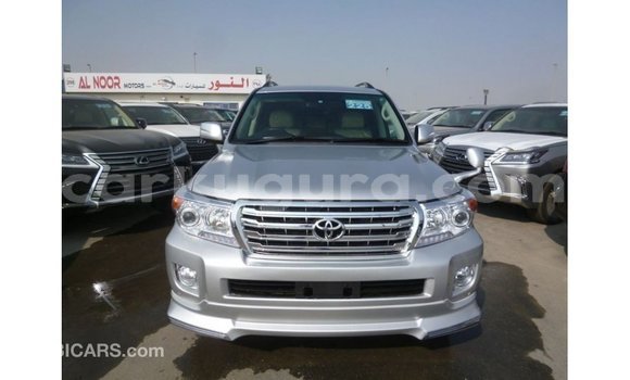 Nunua Imported Toyota Land Cruiser Nyingine Gari ndani ya Import - Dubai nchini Bujumbura Nunua Imported Toyota Land Cruiser Nyingine Gari ndani ya Import - Dubai nchini Bujumbura