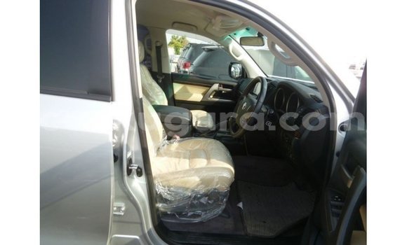 Nunua Imported Toyota Land Cruiser Nyingine Gari ndani ya Import - Dubai nchini Bujumbura Nunua Imported Toyota Land Cruiser Nyingine Gari ndani ya Import - Dubai nchini Bujumbura