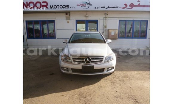 Buy Import Mercedes-Benz 200 Other Car in Import - Dubai in Bujumbura Buy Import Mercedes-Benz 200 Other Car in Import - Dubai in Bujumbura