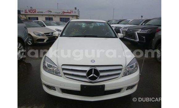 Acheter Import Voiture Mercedes-Benz 200 Blanc à Import - Dubai, Bujumbura Acheter Import Voiture Mercedes-Benz 200 Blanc à Import - Dubai, Bujumbura
