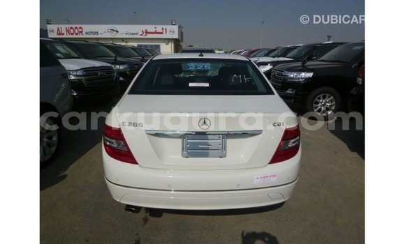 Nunua Imported Mercedes-Benz 200 Nyeupe Gari ndani ya Import - Dubai nchini Bujumbura Nunua Imported Mercedes-Benz 200 Nyeupe Gari ndani ya Import - Dubai nchini Bujumbura