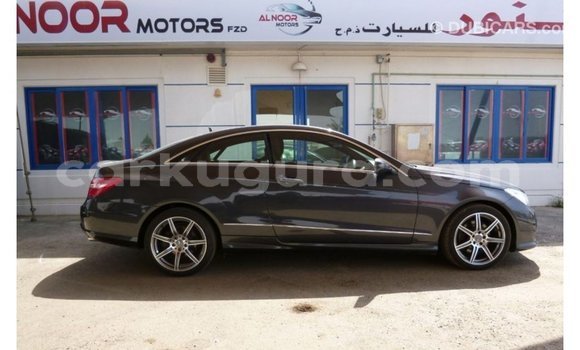 Nunua Imported Mercedes-Benz 190 Nyingine Gari ndani ya Import - Dubai nchini Bujumbura Nunua Imported Mercedes-Benz 190 Nyingine Gari ndani ya Import - Dubai nchini Bujumbura
