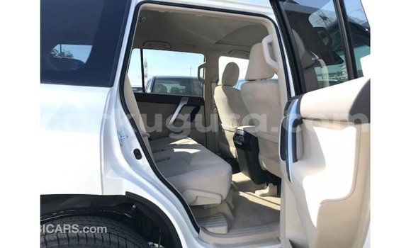 Acheter Import Voiture Toyota Prado Blanc à Import - Dubai, Bujumbura Acheter Import Voiture Toyota Prado Blanc à Import - Dubai, Bujumbura