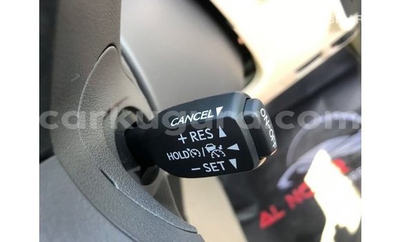 Acheter Import Voiture Toyota Prado Blanc à Import - Dubai, Bujumbura Acheter Import Voiture Toyota Prado Blanc à Import - Dubai, Bujumbura