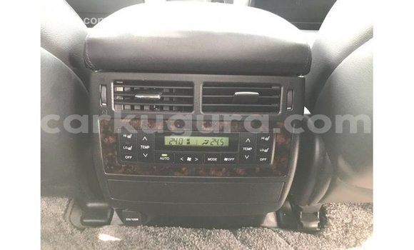 Acheter Import Voiture Toyota Land Cruiser Blanc à Import - Dubai, Bujumbura Acheter Import Voiture Toyota Land Cruiser Blanc à Import - Dubai, Bujumbura