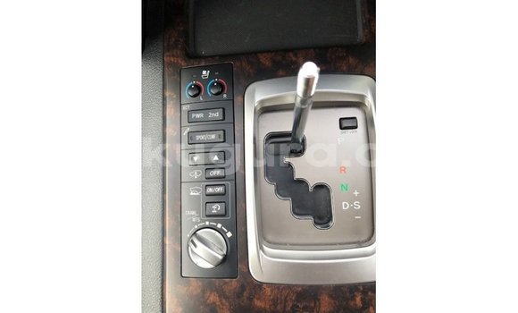 Acheter Import Voiture Toyota Land Cruiser Blanc à Import - Dubai, Bujumbura Acheter Import Voiture Toyota Land Cruiser Blanc à Import - Dubai, Bujumbura