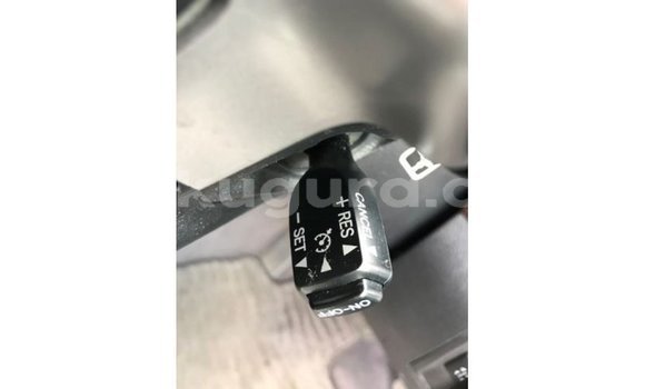 Acheter Import Voiture Toyota Land Cruiser Blanc à Import - Dubai, Bujumbura Acheter Import Voiture Toyota Land Cruiser Blanc à Import - Dubai, Bujumbura