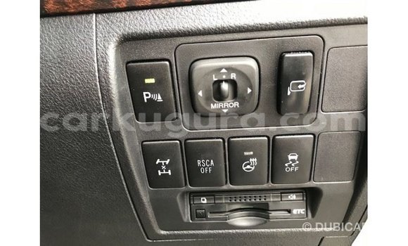 Nunua Imported Toyota Land Cruiser Nyeupe Gari ndani ya Import - Dubai nchini Bujumbura Nunua Imported Toyota Land Cruiser Nyeupe Gari ndani ya Import - Dubai nchini Bujumbura