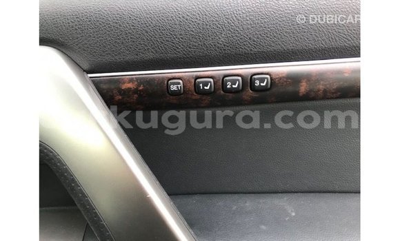 Acheter Import Voiture Toyota Land Cruiser Blanc à Import - Dubai, Bujumbura Acheter Import Voiture Toyota Land Cruiser Blanc à Import - Dubai, Bujumbura