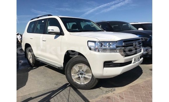 Nunua Imported Toyota Land Cruiser Nyeupe Gari ndani ya Import - Dubai nchini Bujumbura Nunua Imported Toyota Land Cruiser Nyeupe Gari ndani ya Import - Dubai nchini Bujumbura