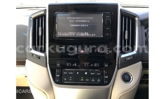Nunua Imported Toyota Land Cruiser Nyeupe Gari ndani ya Import - Dubai nchini Bujumbura Nunua Imported Toyota Land Cruiser Nyeupe Gari ndani ya Import - Dubai nchini Bujumbura