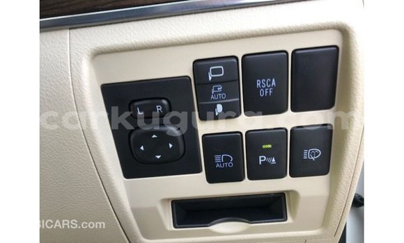 Nunua Imported Toyota Land Cruiser Nyeupe Gari ndani ya Import - Dubai nchini Bujumbura Nunua Imported Toyota Land Cruiser Nyeupe Gari ndani ya Import - Dubai nchini Bujumbura