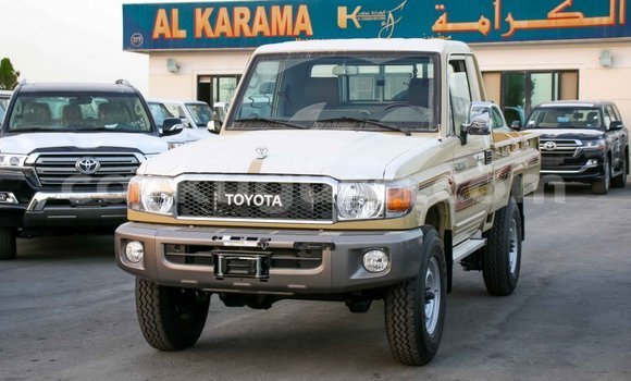 Buy Import Toyota Land Cruiser Beige Car in Import - Dubai in Bujumbura Buy Import Toyota Land Cruiser Beige Car in Import - Dubai in Bujumbura