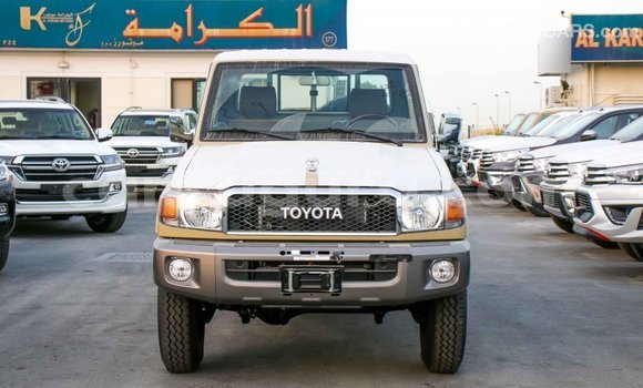 Buy Import Toyota Land Cruiser Beige Car in Import - Dubai in Bujumbura Buy Import Toyota Land Cruiser Beige Car in Import - Dubai in Bujumbura