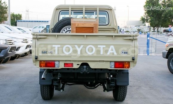 Buy Import Toyota Land Cruiser Beige Car in Import - Dubai in Bujumbura Buy Import Toyota Land Cruiser Beige Car in Import - Dubai in Bujumbura
