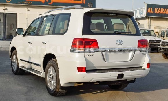 Buy Import Toyota Land Cruiser White Car in Import - Dubai in Bujumbura Buy Import Toyota Land Cruiser White Car in Import - Dubai in Bujumbura