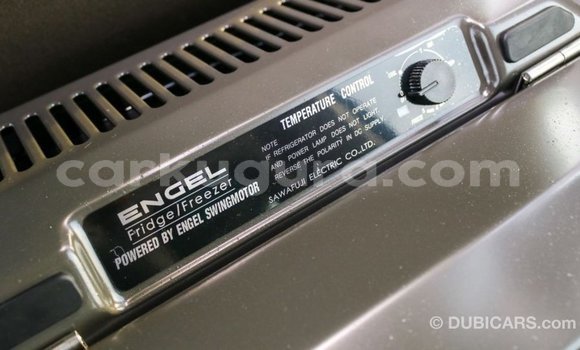 Nunua Imported Toyota Coaster Nyeupe Gari ndani ya Import - Dubai nchini Bujumbura Nunua Imported Toyota Coaster Nyeupe Gari ndani ya Import - Dubai nchini Bujumbura