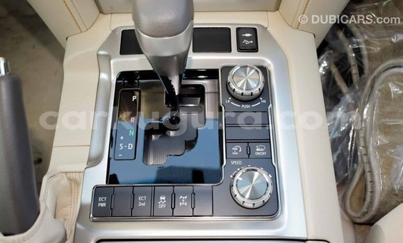 Buy Import Toyota Land Cruiser White Car in Import - Dubai in Bujumbura Buy Import Toyota Land Cruiser White Car in Import - Dubai in Bujumbura