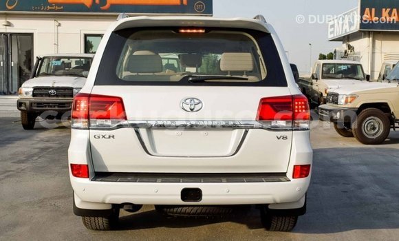 Buy Import Toyota Land Cruiser White Car in Import - Dubai in Bujumbura Buy Import Toyota Land Cruiser White Car in Import - Dubai in Bujumbura