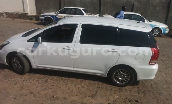 Buy Used Toyota Wish White Car in Bujumbura in Bujumbura Buy Used Toyota Wish White Car in Bujumbura in Bujumbura