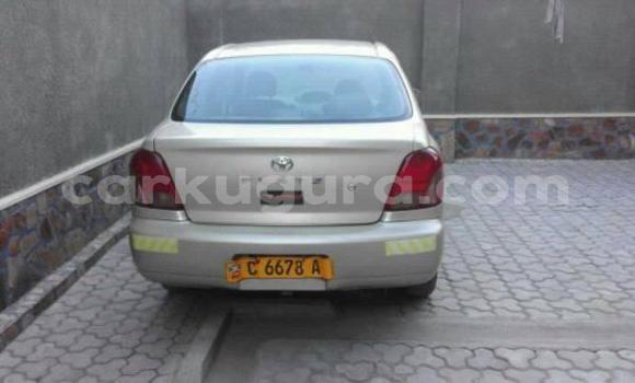 Nunua Ilio tumika Toyota Platz Fedha Gari ndani ya Bujumbura nchini Bujumbura Nunua Ilio tumika Toyota Platz Fedha Gari ndani ya Bujumbura nchini Bujumbura
