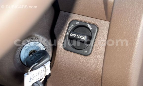 Nunua Imported Toyota Land Cruiser Beige Gari ndani ya Import - Dubai nchini Bujumbura Nunua Imported Toyota Land Cruiser Beige Gari ndani ya Import - Dubai nchini Bujumbura
