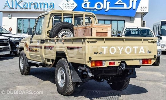 Nunua Imported Toyota Land Cruiser Beige Gari ndani ya Import - Dubai nchini Bujumbura Nunua Imported Toyota Land Cruiser Beige Gari ndani ya Import - Dubai nchini Bujumbura